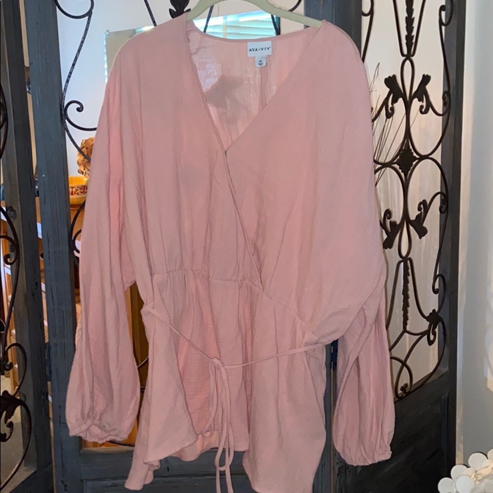 Plus size 4x light coral long sleeve top. NWOT